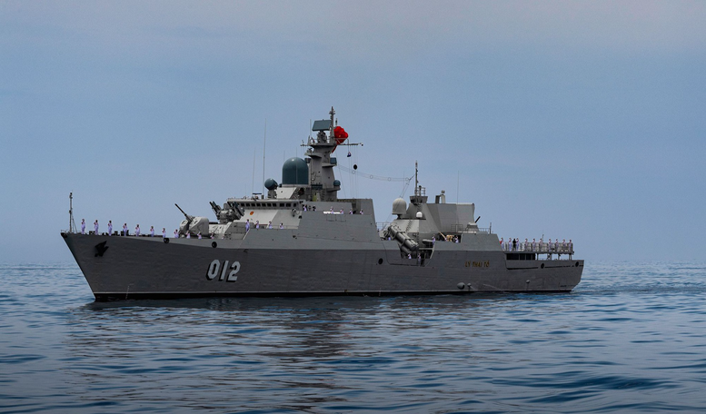 Tàu hộ vệ tên lửa Gepard 3.9, mang tên Đinh Tiên Hoàng, của Hải quân nhân dân Việt Nam là hệ tàu có tốc độ cơ động nhanh, tầm hoạt động rộng và có khả năng chịu được sóng cấp 12.