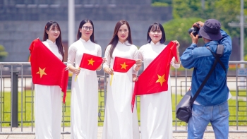 Hà Nội bùng nổ khách du lịch, doanh thu gần 4.500 tỷ đồng dịp Quốc khánh