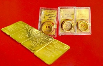 Tăng dựng đứng: Vàng SJC "bỏ xa" mốc 133 triệu chỉ sau một đêm