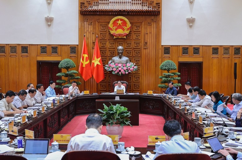 Thủ tướng Phạm Minh Chính chủ trì cuộc họp của Thường trực Chính phủ - Ảnh: VGP