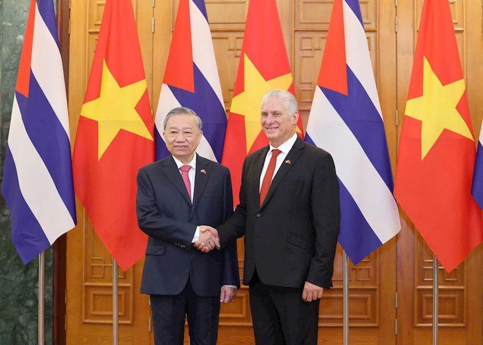 Tổng Bí thư Tô Lâm và Bí thư thứ Nhất, Chủ tịch nước Cuba Miguel Díaz-Canel Bermúdez chụp ảnh chung trước khi tiến hành hội đàm tại Trụ sở Trung ương Đảng, sáng 1/9. Ảnh: SGGP Tổng Bí thư Tô Lâm và Bí thư thứ Nhất, Chủ tịch nước Cuba Miguel Díaz-Canel Bermúdez chụp ảnh chung trước khi tiến hành hội đàm tại Trụ sở Trung ương Đảng, sáng 1/9. Ảnh: SGGP