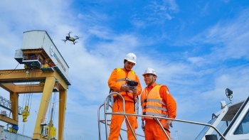 Bộ Chính trị: Cơ cấu lại ngành điện để người dân được chọn đơn vị cung cấp