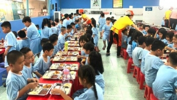 Hà Nội siết chặt an toàn bữa ăn học đường năm học mới