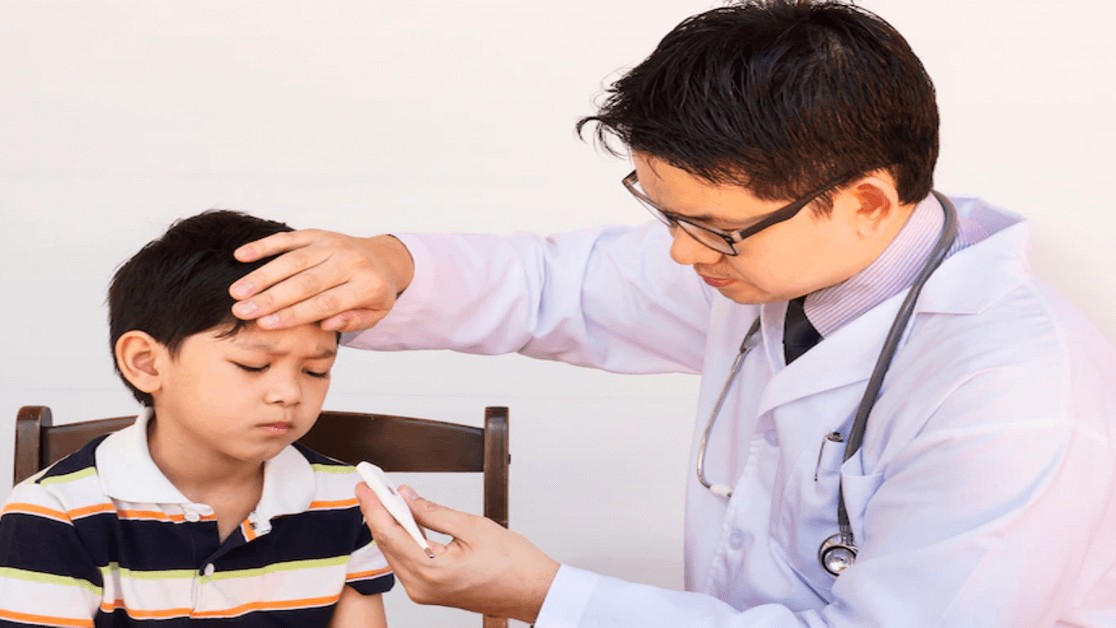 Cảnh giác sốt virus mùa tựu trường