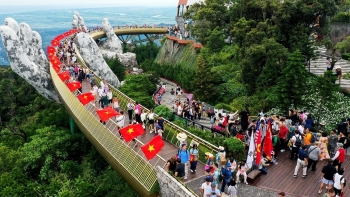 8 tháng đón gần 14 triệu lượt khách: Du lịch Việt Nam tự tin cán mốc 25 triệu
