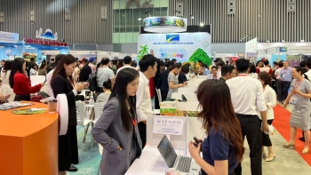 Hàng Việt liên tiếp nhận đơn hàng mới