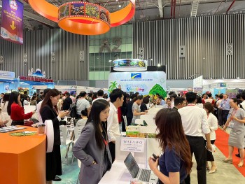 Hàng Việt liên tiếp nhận đơn hàng mới