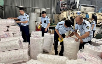 Triệt phá cơ sở sản xuất bỉm và băng vệ sinh giả tại Thái Nguyên
