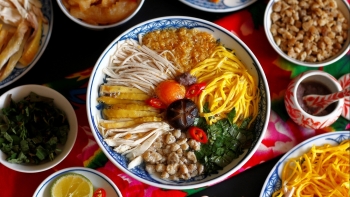 Tinh tế và cầu kỳ: Bún thang – nét đẹp ẩm thực Tràng An xưa