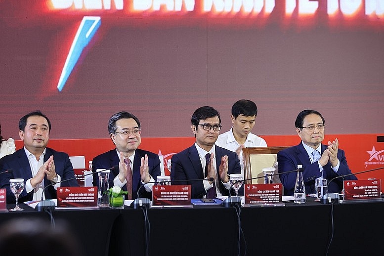 Thủ tướng Chính phủ Phạm Minh Chính và các đại biểu dự phiên Đối thoại cấp cao của Diễn đàn Kinh tế tư nhân Việt Nam (VPSF) năm 2025 - Ảnh: VGP/Nhật Bắc Thủ tướng Chính phủ Phạm Minh Chính và các đại biểu dự phiên Đối thoại cấp cao của Diễn đàn Kinh tế tư nhân Việt Nam (VPSF) năm 2025 - Ảnh: VGP/Nhật Bắc