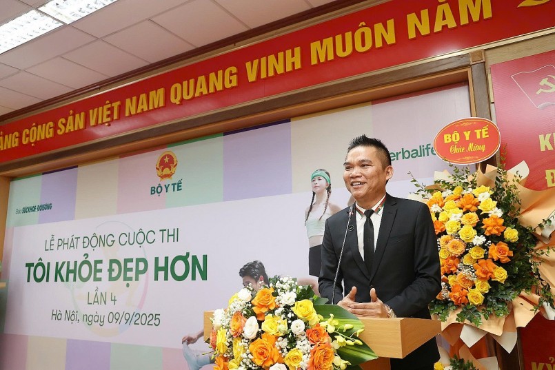 Ông Nguyễn Thành Đạt, Giám đốc Truyền thông Cấp cao Herbalife Việt Nam phát biểu tại Lễ phát động cuộc thi “Tôi khỏe đẹp hơn” Lần 4.