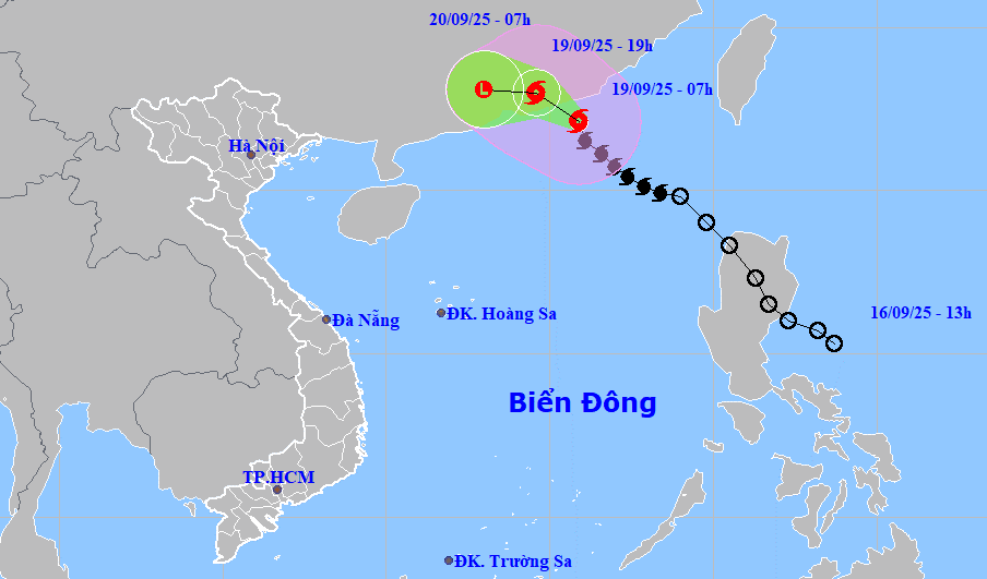 Dự báo đường đi của bão số 8. Ảnh: Trung tâm Dự báo Khí tượng Thủy văn Quốc gia Việt Nam