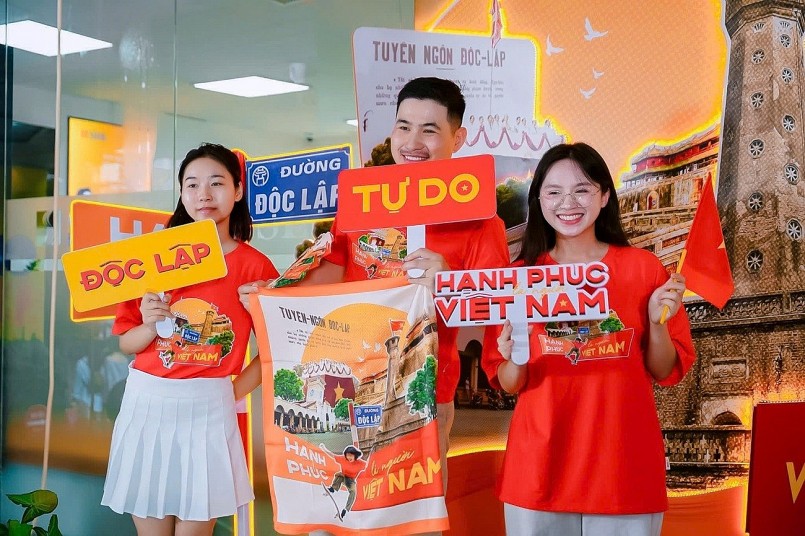 SHB đã khởi xướng chuỗi hoạt động mang chủ đề “Hạnh phúc là người Việt Nam” SHB đã khởi xướng chuỗi hoạt động mang chủ đề “Hạnh phúc là người Việt Nam”