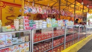 Thị trường bánh trung thu 2025: Hàng Việt lên ngôi, xu hướng "lành mạnh" dẫn dắt sức mua