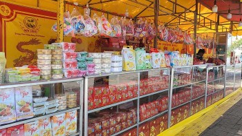 Thị trường bánh trung thu 2025: Hàng Việt lên ngôi, xu hướng "lành mạnh" dẫn dắt sức mua