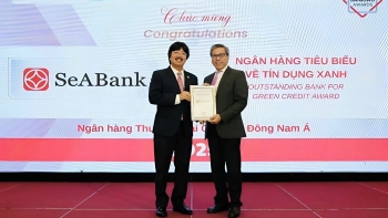 SeABank khẳng định dấu ấn bền vững với 2 giải thưởng Ngân hàng Việt Nam tiêu biểu