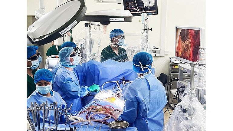 Nhiều bệnh viện trung ương đã làm chủ, triển khai thường quy các kỹ thuật điều trị tim hàng đầu thế giới.