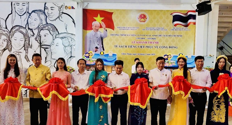 Ra mắt Tủ sách Tiếng Việt phục vụ cộng đồng ở tỉnh Udon Thani (Thái Lan) tháng 5 -2025 Ra mắt Tủ sách Tiếng Việt phục vụ cộng đồng ở tỉnh Udon Thani (Thái Lan) tháng 5 -2025