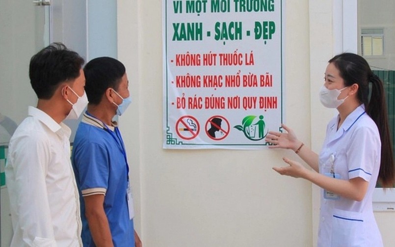 Nếu bệnh viện, nơi bảo vệ sự sống còn dung túng cho khói thuốc, thì rất khó có thể đòi hỏi xã hội thay đổi Nếu bệnh viện, nơi bảo vệ sự sống còn dung túng cho khói thuốc, thì rất khó có thể đòi hỏi xã hội thay đổi