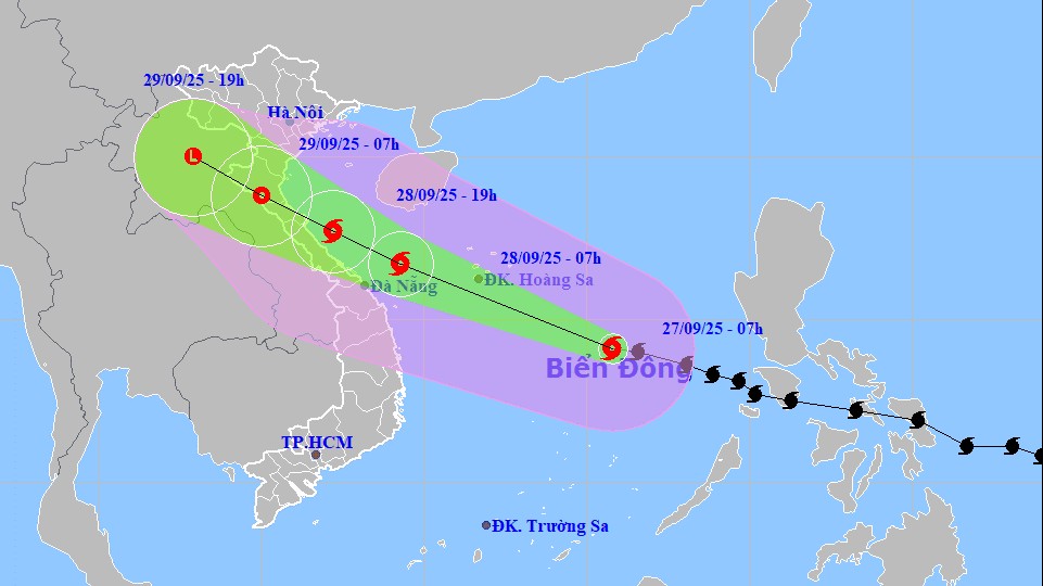 Bão số 10 Bualoi di chuyển "siêu tốc", khả năng mạnh cấp 13 giật cấp 16 hướng thẳng vào miền Trung