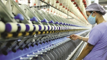 Thuế quan siết chặt, dệt may, gỗ nội thất, thủy sản Việt Nam tìm lối đi nào?