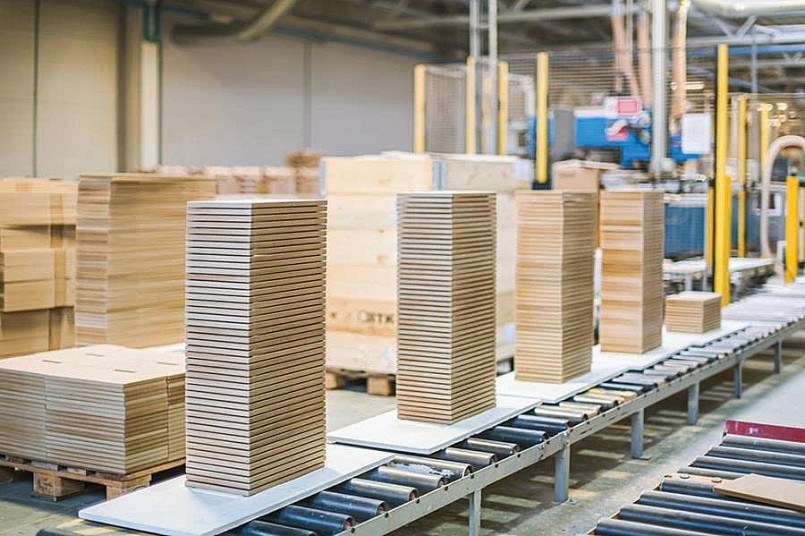 Xuất khẩu duy trì đà mạnh, xuất siêu vượt 13 tỷ USD Xuất khẩu duy trì đà mạnh, xuất siêu vượt 13 tỷ USD