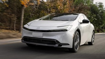 Xe hybrid và điện thống lĩnh thị trường: Top 10 động cơ xuất sắc nhất 2025