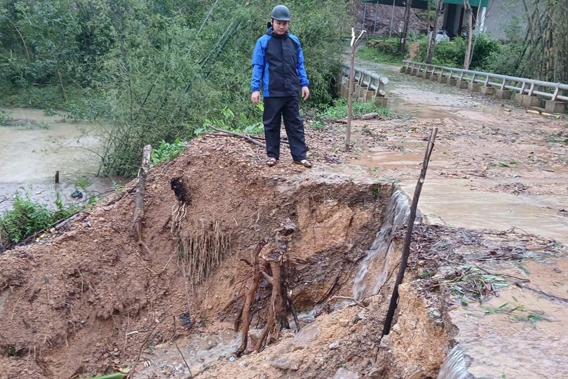 Xã Vũ Quang đặt biền cảnh báo tại các vị trí bị sạt lở.