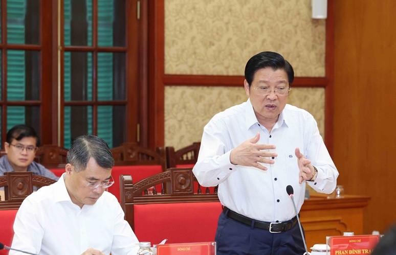 Trưởng ban Nội chính Trung ương Phan Đình Trạc phát biểu tại phiên họp