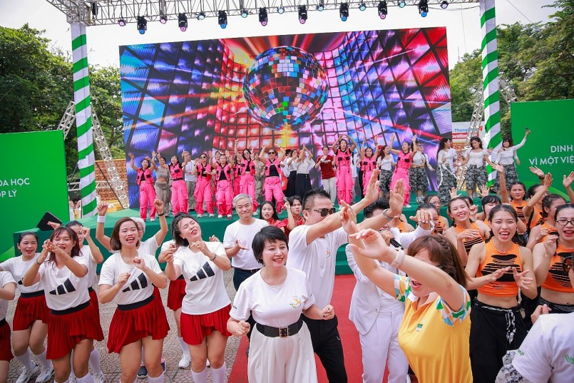 : Ngày dinh dưỡng Cộng đồng 2025 lần 5 tại Hà Nội thu hút hàng ngàn người tham gia tại Công Viên Thống Nhất 