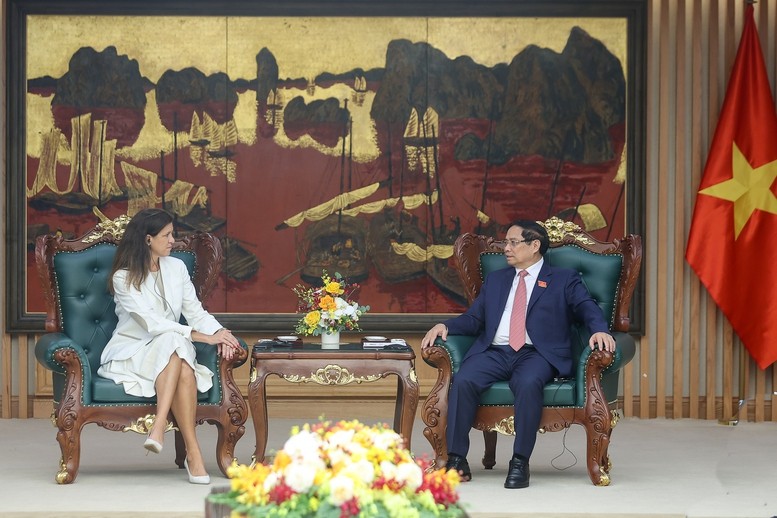 Thủ tướng Chính phủ đề nghị GE Vernova mở rộng đầu tư vào Việt Nam nhằm đáp ứng nhu cầu năng lượng và mục tiêu phát triển bền vững của Việt Nam - Ảnh: VGP Thủ tướng Chính phủ đề nghị GE Vernova mở rộng đầu tư vào Việt Nam nhằm đáp ứng nhu cầu năng lượng và mục tiêu phát triển bền vững của Việt Nam - Ảnh: VGP