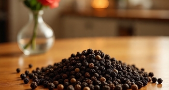 Giá tiêu hôm nay 1/10: Đồng loạt giảm sâu, nông dân đối mặt nhiều áp lực