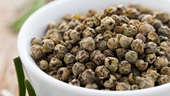 Giá hồ tiêu hôm nay 2/10: Lực bán gia tăng gây sức ép, thị trường trong nước tiếp tục giảm sâu