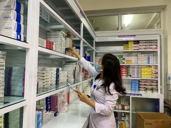 Bộ Y tế: Không để thiếu thuốc, tăng giá tại vùng lũ