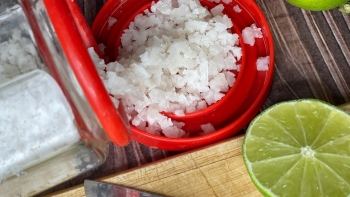 Cạm bẫy "chữa lành" từ nước chanh muối với bệnh mãn tính