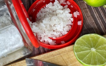 Cạm bẫy "chữa lành" từ nước chanh muối với bệnh mãn tính