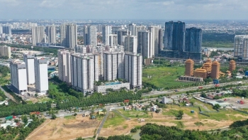 Thủ tướng yêu cầu quyết liệt giảm giá nhà ở, xử lý nghiêm hành vi 'thổi giá' bất động sản