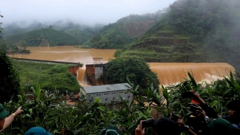 Bốn tỉnh miền Bắc đối mặt với trận lũ lịch sử