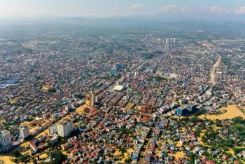 Nước rút cực chậm, người dân miền Bắc còn phải "sống chung với lũ" ít nhất 2 ngày nữa