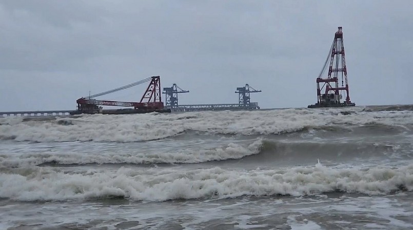 Bão số 12 (Fengshen) mạnh lên, hướng vào miền Trung