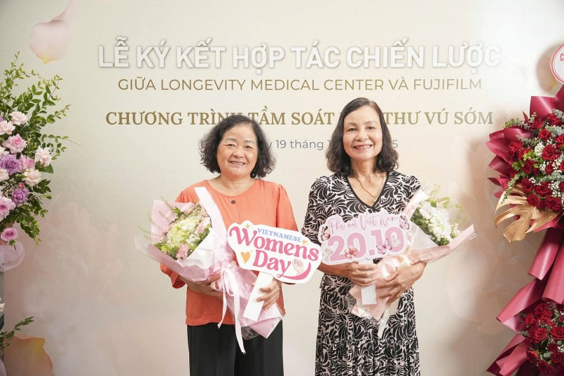 Khách hàng nữ tham dự với hiểu biết đúng hơn về tầm soát sức khỏe chủ động 