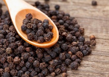 Giá hồ tiêu ngày 21/10: Thị trường trong nước tăng nhẹ, thế giới ghi nhận biến động trái chiều