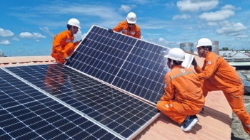 Đề xuất nhiều chính sách mới khuyến khích phát triển điện mặt trời mái nhà