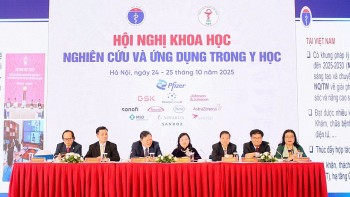 Y tế chuyển đổi số: Hướng tới liên thông xét nghiệm và khám bệnh miễn phí