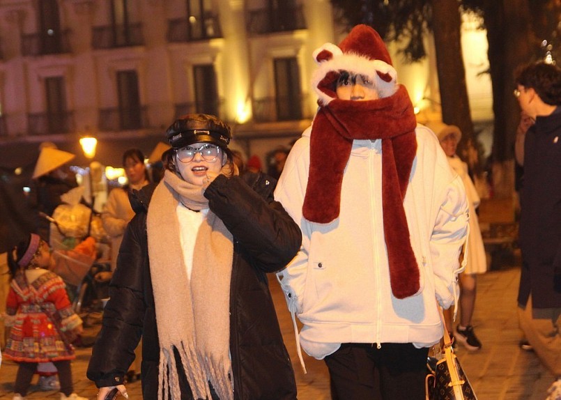 Lễ hội sẽ chính thức khởi động bằng Lễ khai mạc Lễ hội Mùa Đông kết hợp cùng Lễ hội Hoa Sen đá. Lễ hội sẽ chính thức khởi động bằng Lễ khai mạc Lễ hội Mùa Đông kết hợp cùng Lễ hội Hoa Sen đá.