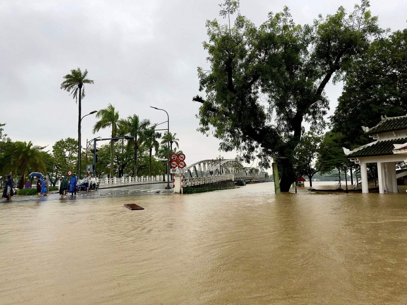 Theo Trung tâm Dự báo Khí tượng Thủy văn Quốc gia, tình hình mưa lũ tại miền Trung đang diễn biến hết sức phức tạp. 