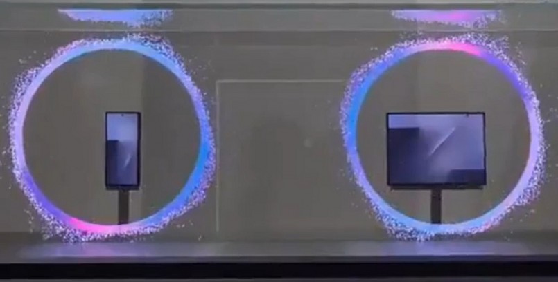 Mẫu điện thoại gập ba được Samsung trưng bày tại K-Tech Showcase  ẢNH: CHỤP MÀN HÌNH CHOSUN