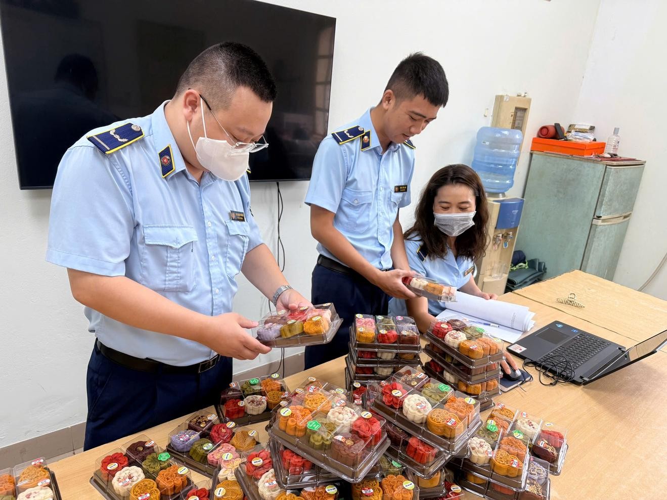 Siết chặt giám sát, cảnh báo sớm để bảo đảm an toàn thực phẩm nông, lâm, thủy sản