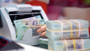 Ngân hàng Nhà nước yêu cầu giảm 0,5-2% lãi suất, cơ cấu nợ cho khách hàng vùng lũ