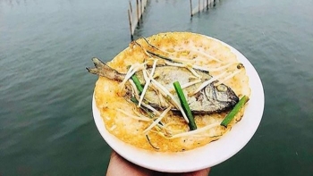 Bánh khoái cá kình – Hương vị đại dương độc đáo của làng Chuồn xứ Huế